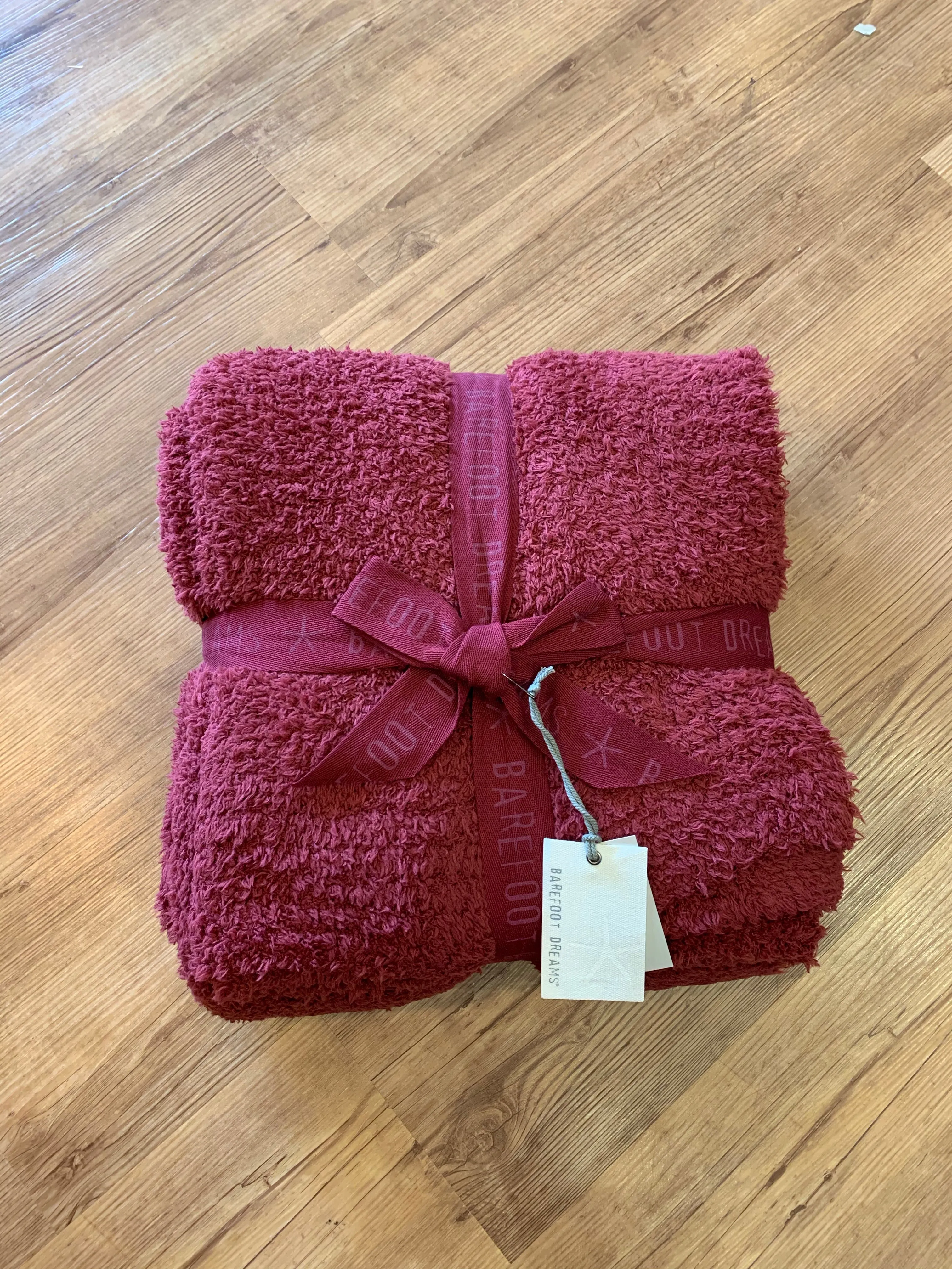 Barefoot Dreams Cozychic® Throw