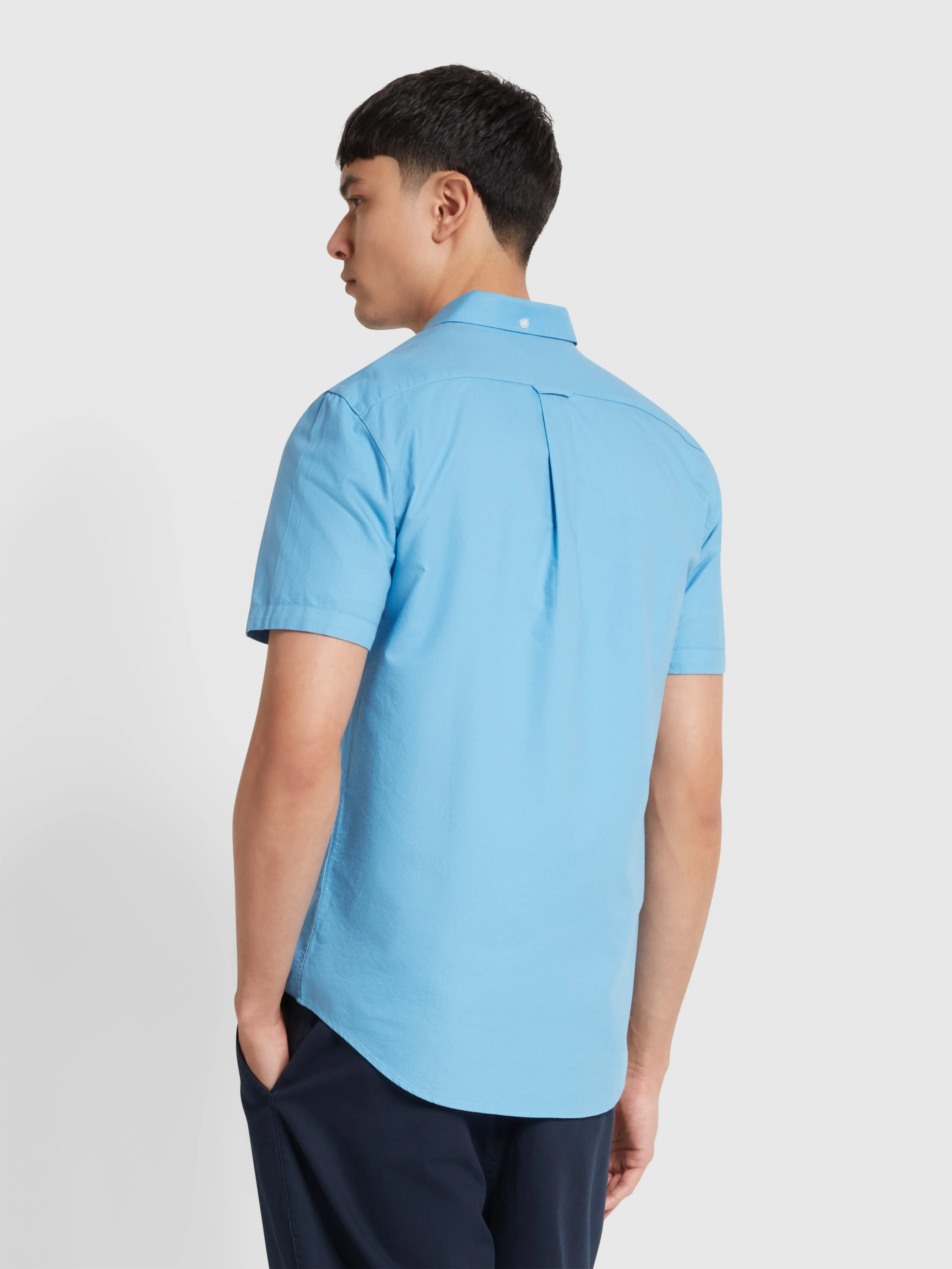 Brewer Short Sleeve Oxford Shirt In Arctic Blue