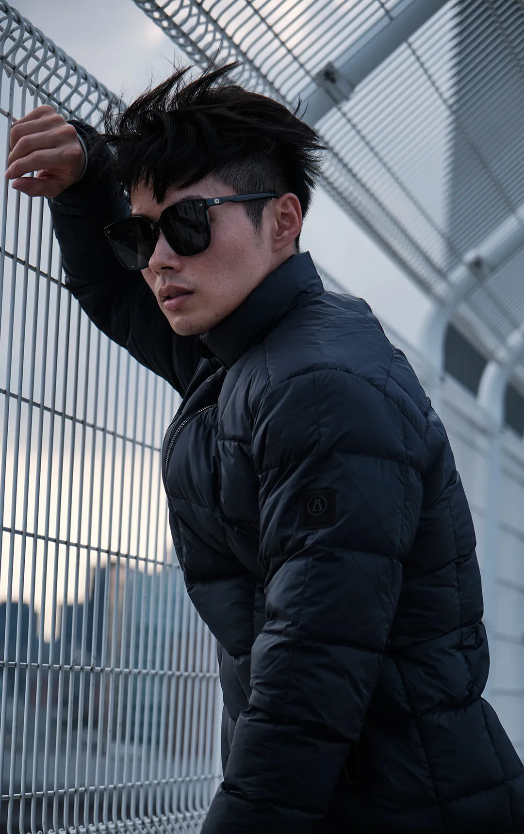 ESSENTIAL LIGHTWEIGHT DOWN JACKET