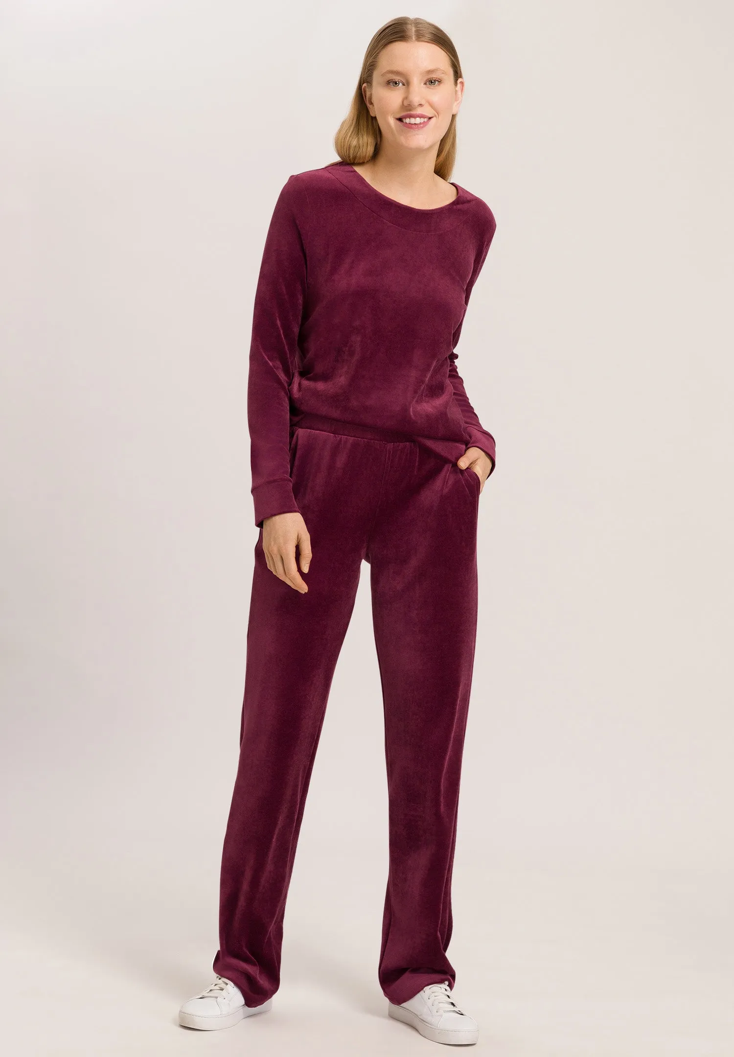 Favourites Velvet Round Neck Pullover | Ruby Wine 78770-2423