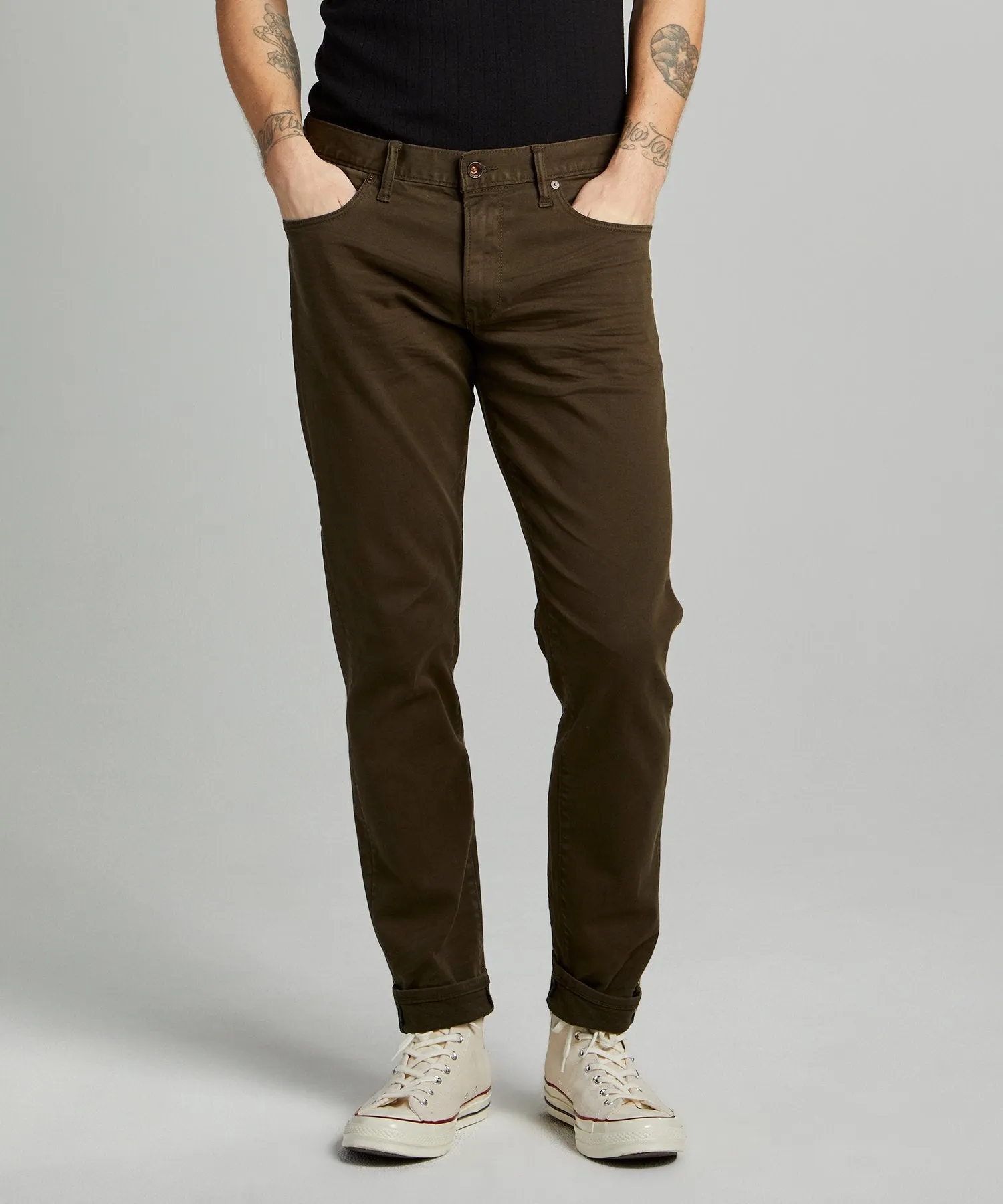 Slim Fit 5-Pocket Garment-Dyed Stretch Twill in Peat