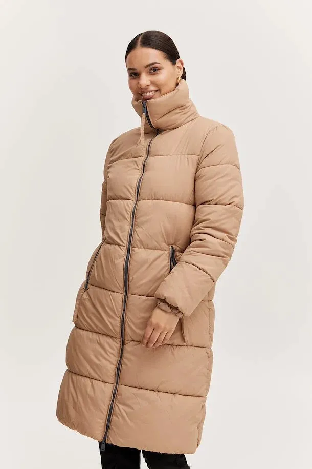 The Bomina Puffer Long Jacket - Tannin - PLUS